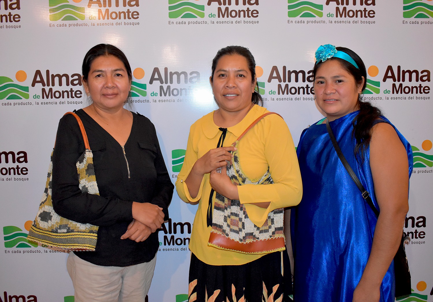 Artesanas Weenahyek y Guaraníes